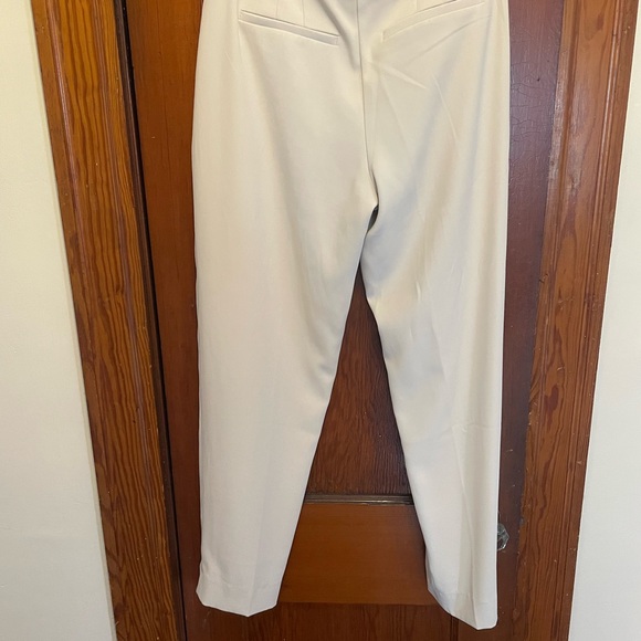 Abercrombie & Fitch Low Rise Taper Pant - Picture 4 of 5